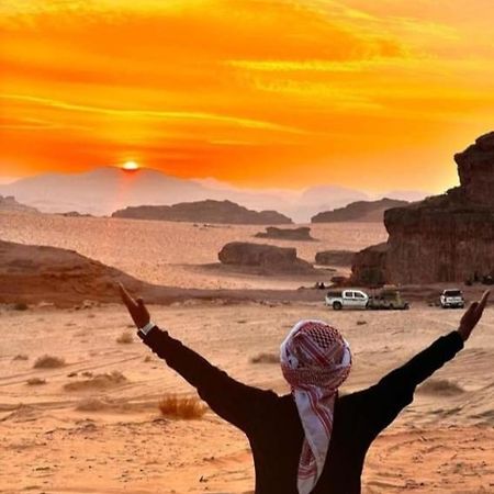 Moon City With Jeep Trips Wadi Rum Exterior foto