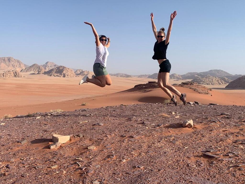 Moon City With Jeep Trips Wadi Rum Exterior foto