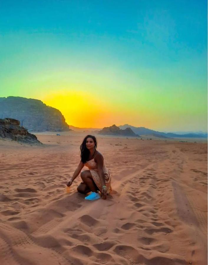 Moon City With Jeep Trips Wadi Rum Exterior foto