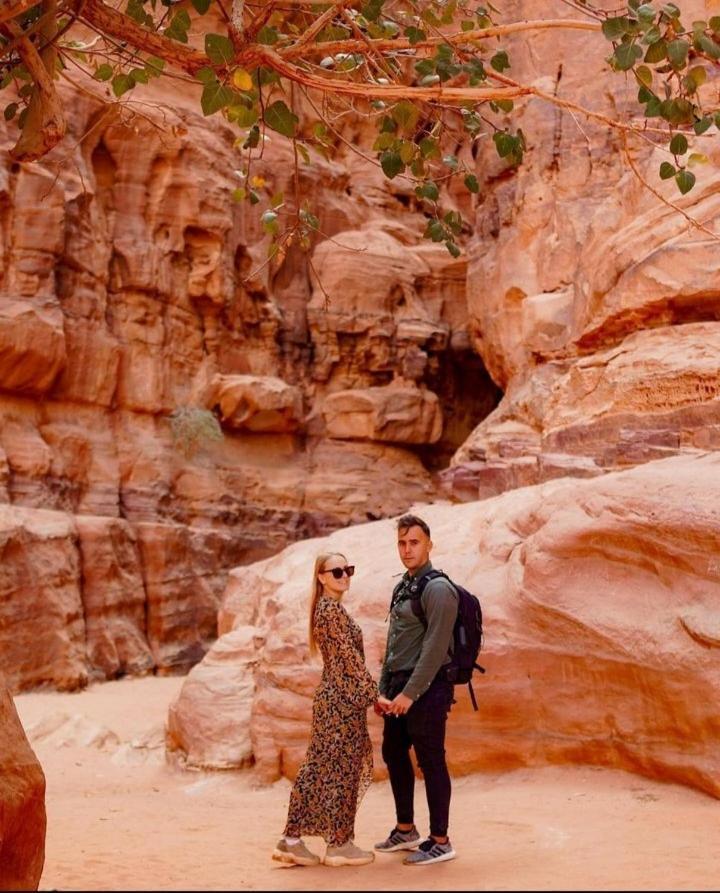 Moon City With Jeep Trips Wadi Rum Exterior foto