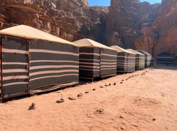 Moon City With Jeep Trips Wadi Rum Exterior foto