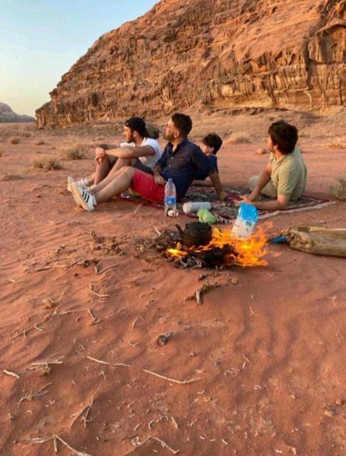 Moon City With Jeep Trips Wadi Rum Exterior foto